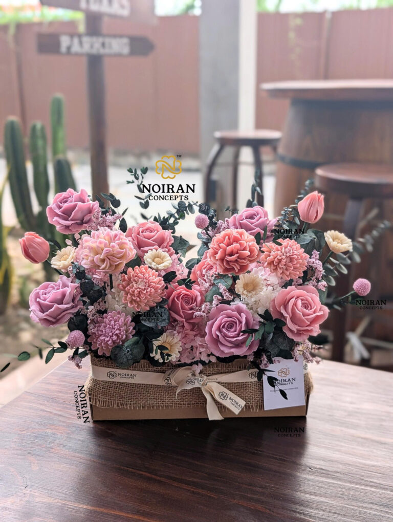 Hộp hoa nến thơm Garden No.1 của Noiran Concepts