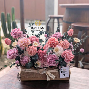 Hộp hoa nến thơm Garden No.1 của Noiran Concepts