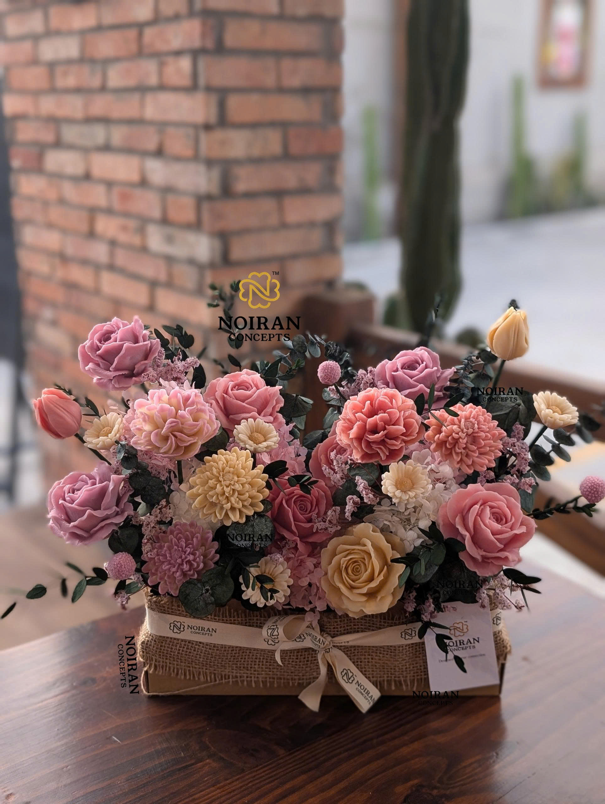 Hộp hoa nến thơm Garden No.1 của Noiran Concepts