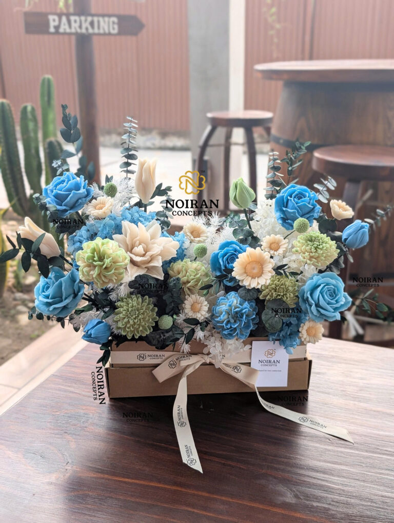 Hộp hoa nến thơm Garden No.1 của Noiran Concepts